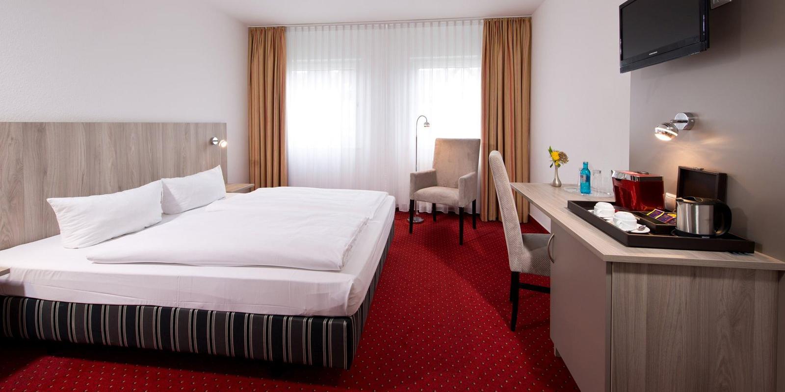 Superior Zimmer ACHAT Hotel Frankenthal in der Pfalz Betten
