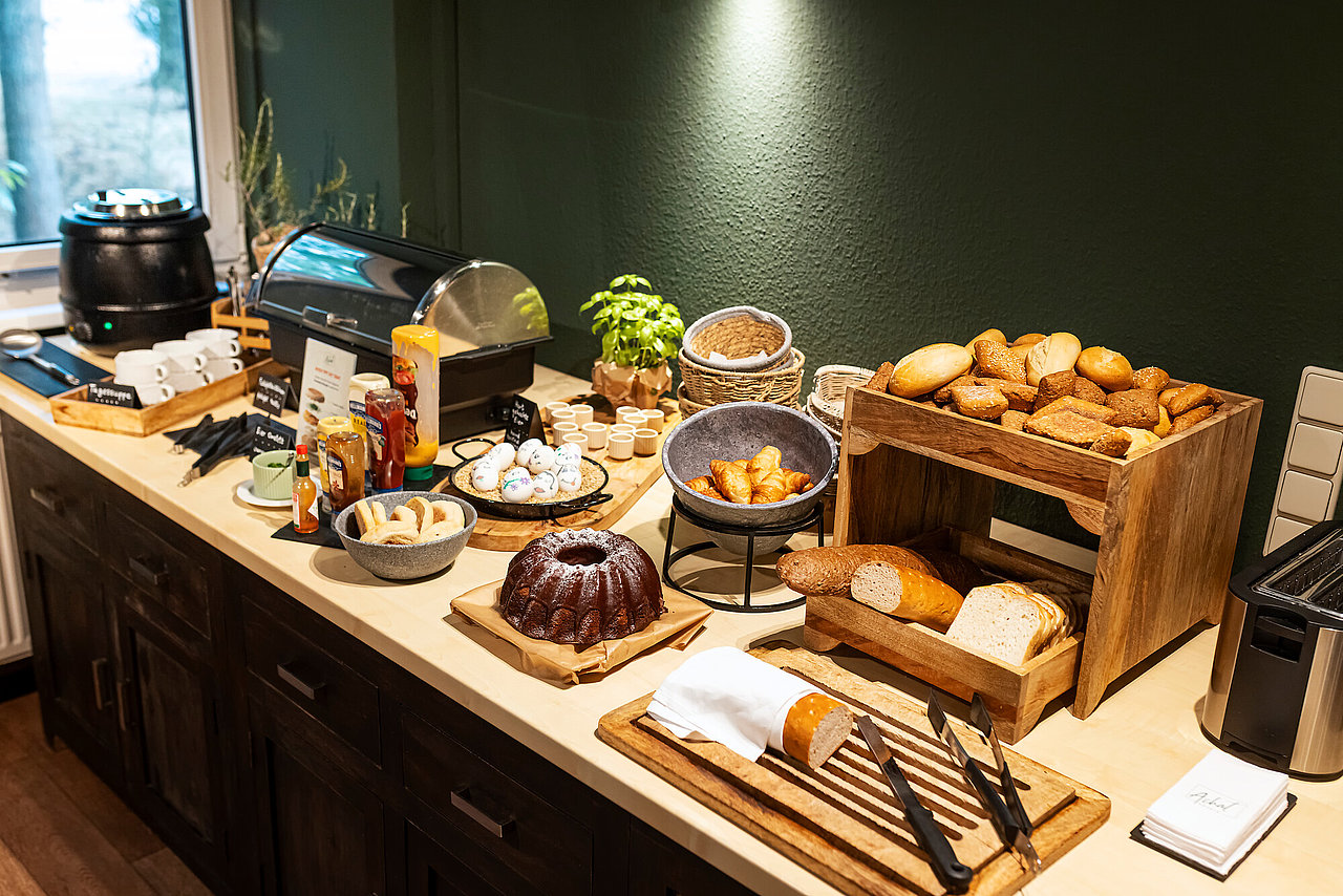 ACHAT Hotel Darmstadt Frühstücksbüfett Gebäck