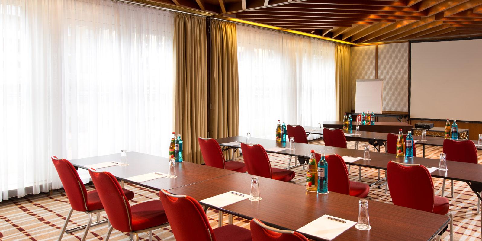 Raum Carl Benz: Meetingraum ACHAT Hotel Karlsruhe